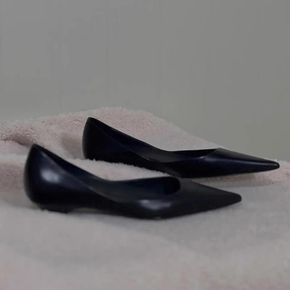 Women's Shoes Heel French Versatile Commuting Shoes Leather Pointed Low Heel Flat Sole Single Shoes Women High Heels Small Heel