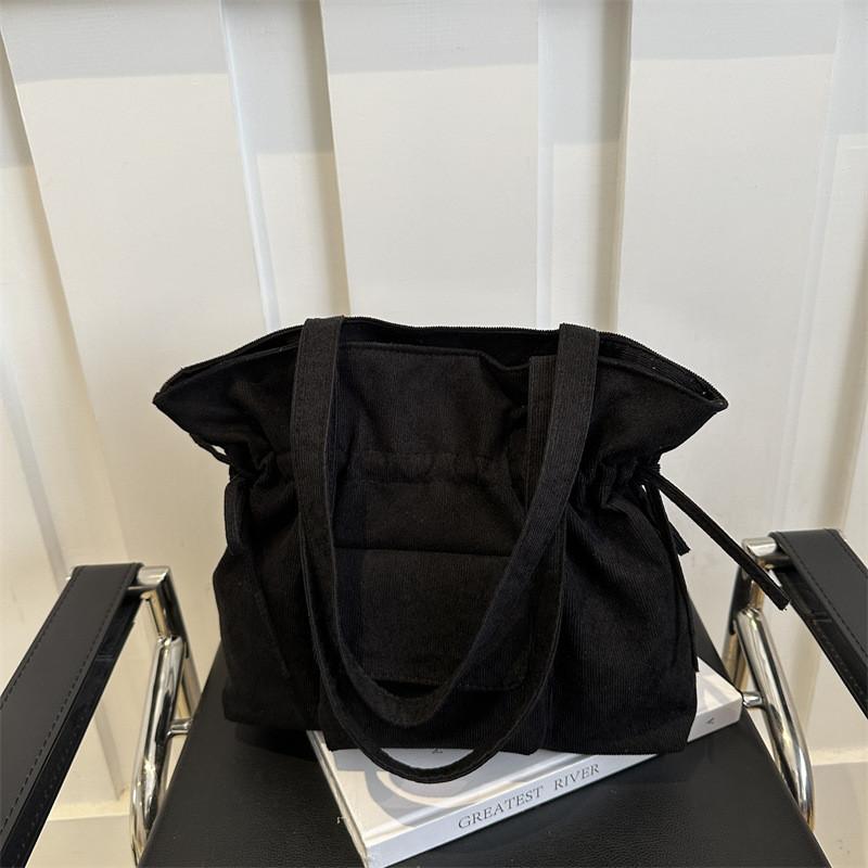 Modern Sleek Urban Large Capacity Stylish Shoulder Bucket Bag For Everyday Use