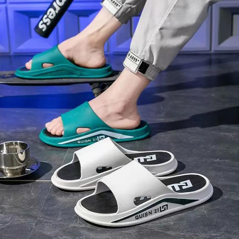 Summer slippers men's wear deodorant and non-slip fashion two-color versatile home wear-resistant bathroom bath cool slippers