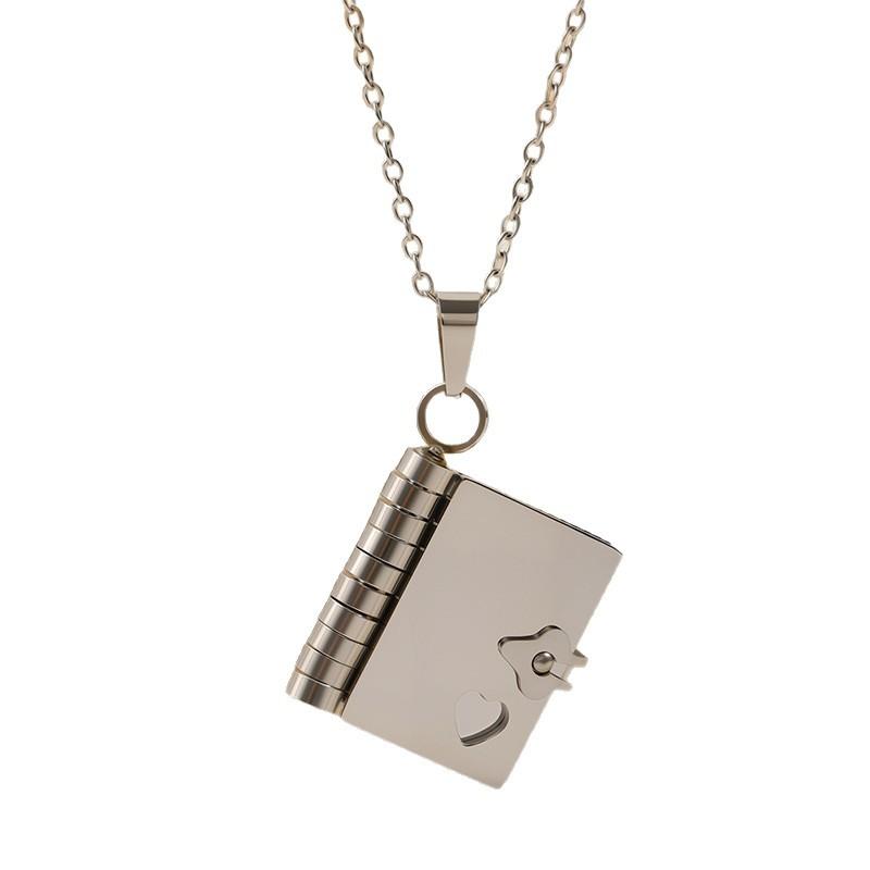 Book necklaces can be designed with pictures and samples, copywriting patterns, laser engraving, popular granddaughter mother necklaces.