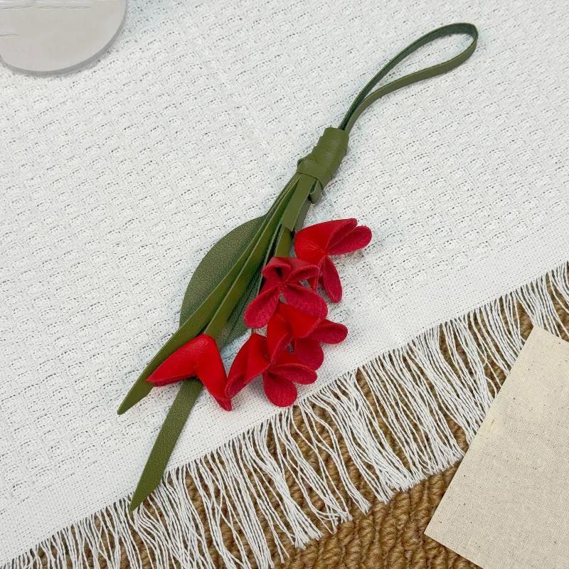 1Pcs Leather Keychain Multi-Color Hanger Flower Pu Leather Pendant Handmade Car Keyring Creative Cartoon Bag Ornament
