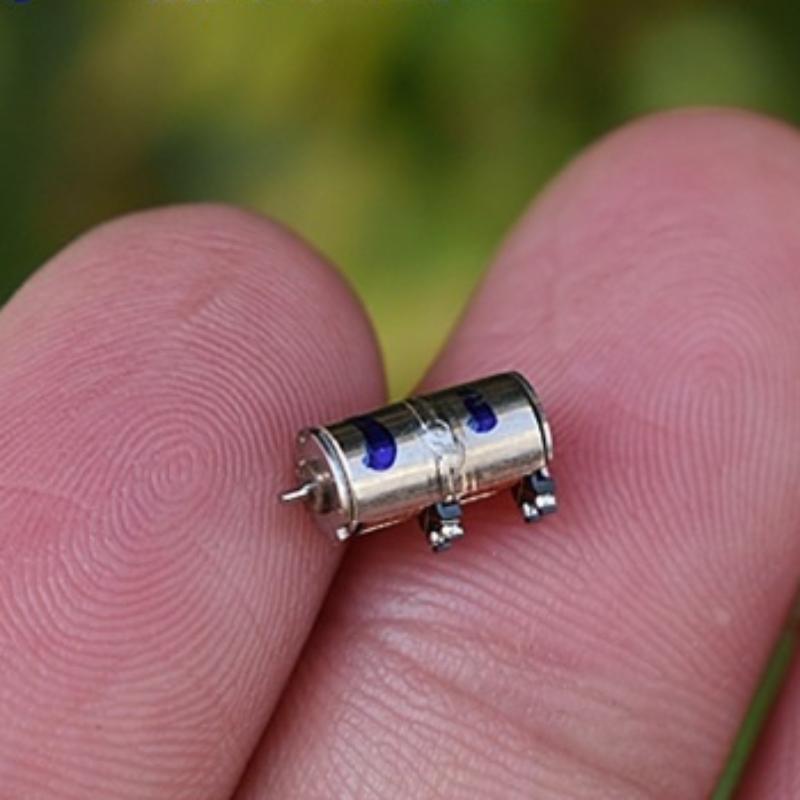 10 szt./partia Mini Ultra Mały Silnik Krokowy 4,4 MM Mikro 2-fazowy 4-przewodowy Precyzyjny Silnik Krokowy DIY Obiektyw Aparatu Cyfrowego