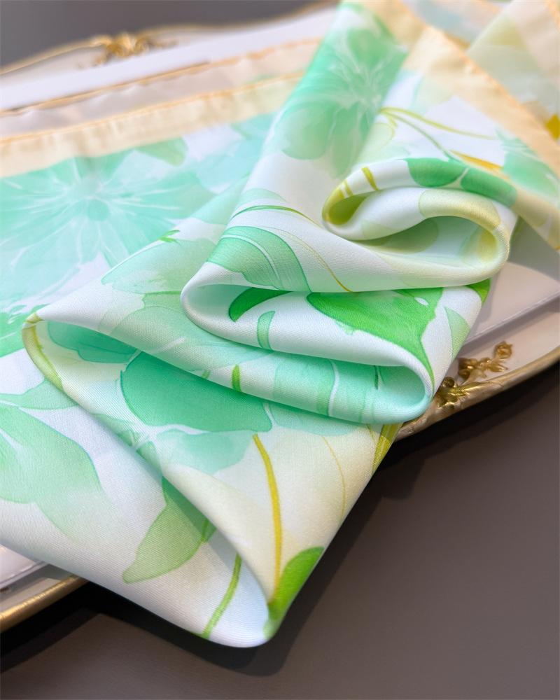 2025 Design Fashion Square Silk Scarf Women Hairband Printed Small Satin Shawls Foulard Neckerchief Female Headbands Bandana