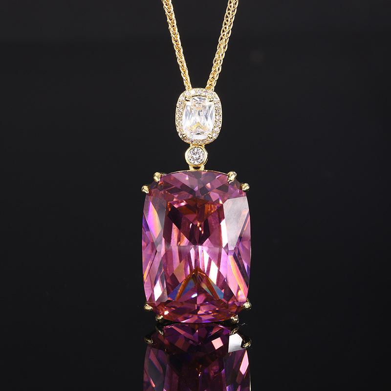 Jewelry Copper Bottom Gold-Plated Imitation Colored Treasure Generous Diamond Gold Pendant Necklace 20 * 28