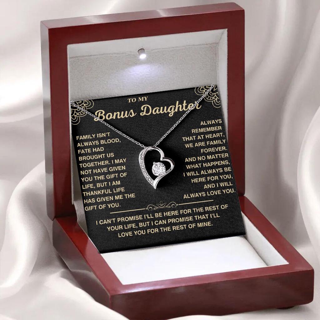 Love Heart Rhinestone Necklace for Bonus Daughter - Elegant Heart-shaped Clavicle Chain with Deluxe Gift Box