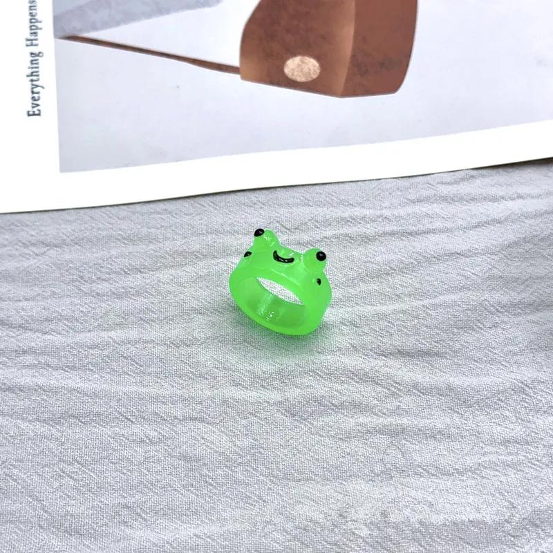 2026 Glow In The Dark Cute Frog Rings Lover Resin Acrylic Ring for Women Girls Couple Luminous Ring Summer Animal Jewelry Gift
