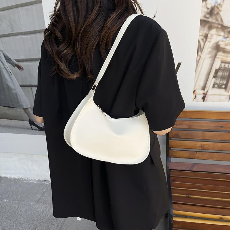 Popular fashion solid color handbag new shoulder armpit bag handbag lightweight casual bag