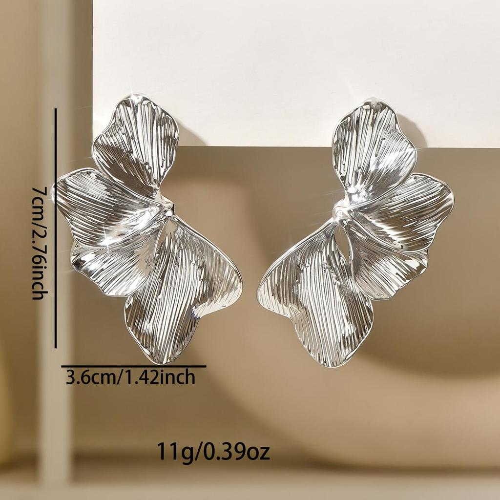 Elegantní půlkulaté náušnice s lístky ginka pro ženy Designový smysl Zlatá barva Okvětní lístky Piercingové náušnice Dámské šperky