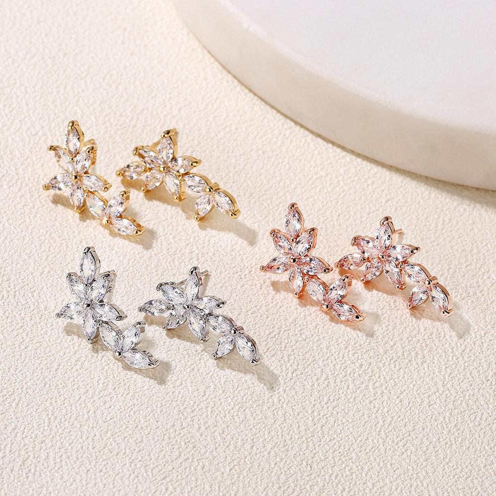 

High-End Women s Summer Korean Zircon Stud Earrings - Simple, Popular Design золотой