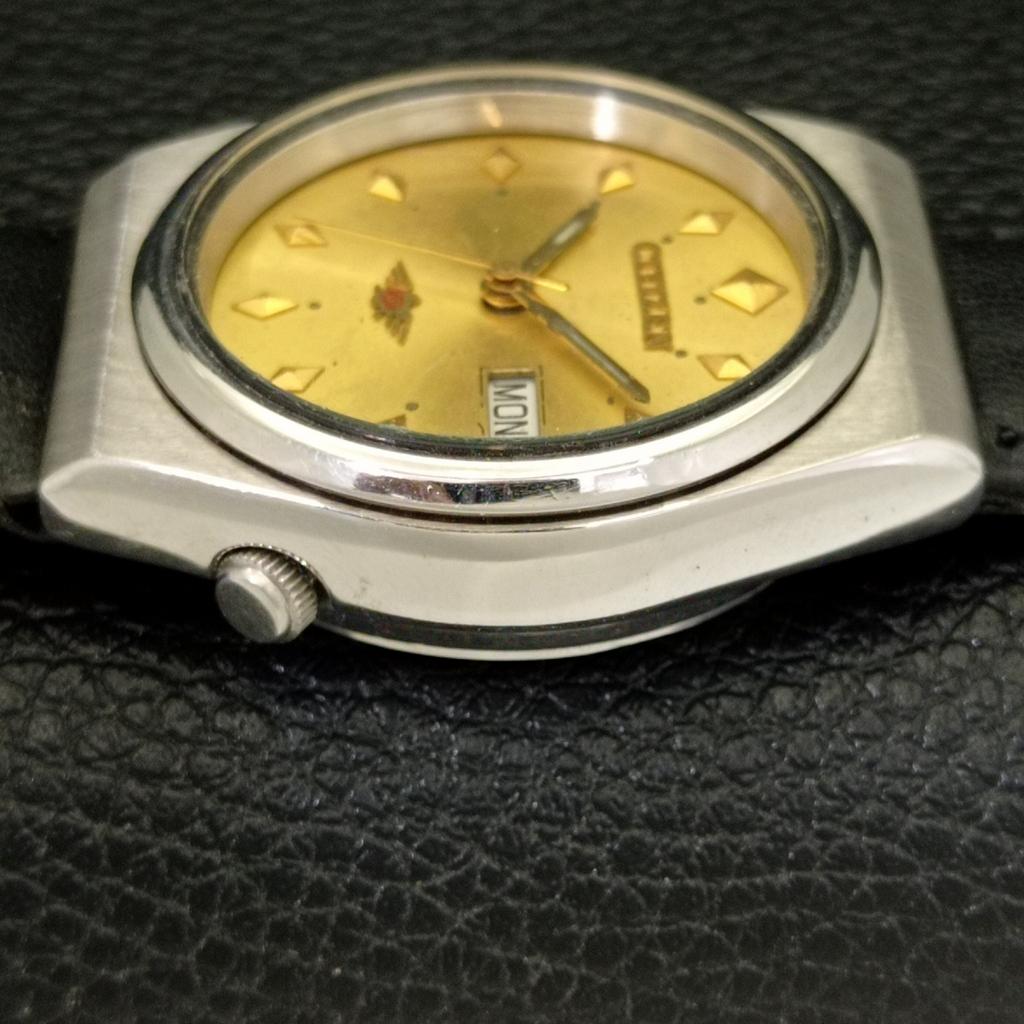 CITIZEN AUTOMATIC VINTAGE 8200 JAPAN MENS ORIGINAL DIAL WATCH a702162-5 R208-a702162