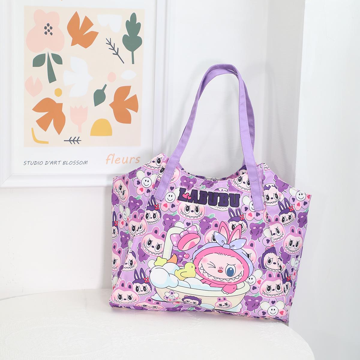 

Сумка-мумия через плечо Labubu Cartoon Pop Mart большой вместимости - Портативная, повседневная для хранения вещей для прогулок Large