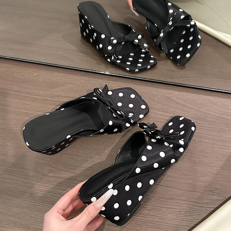 French Polka Dot Bow Slippers for Women's Outward Wear 2026 Summer New Square Toe Niche Wedge Half Slippers