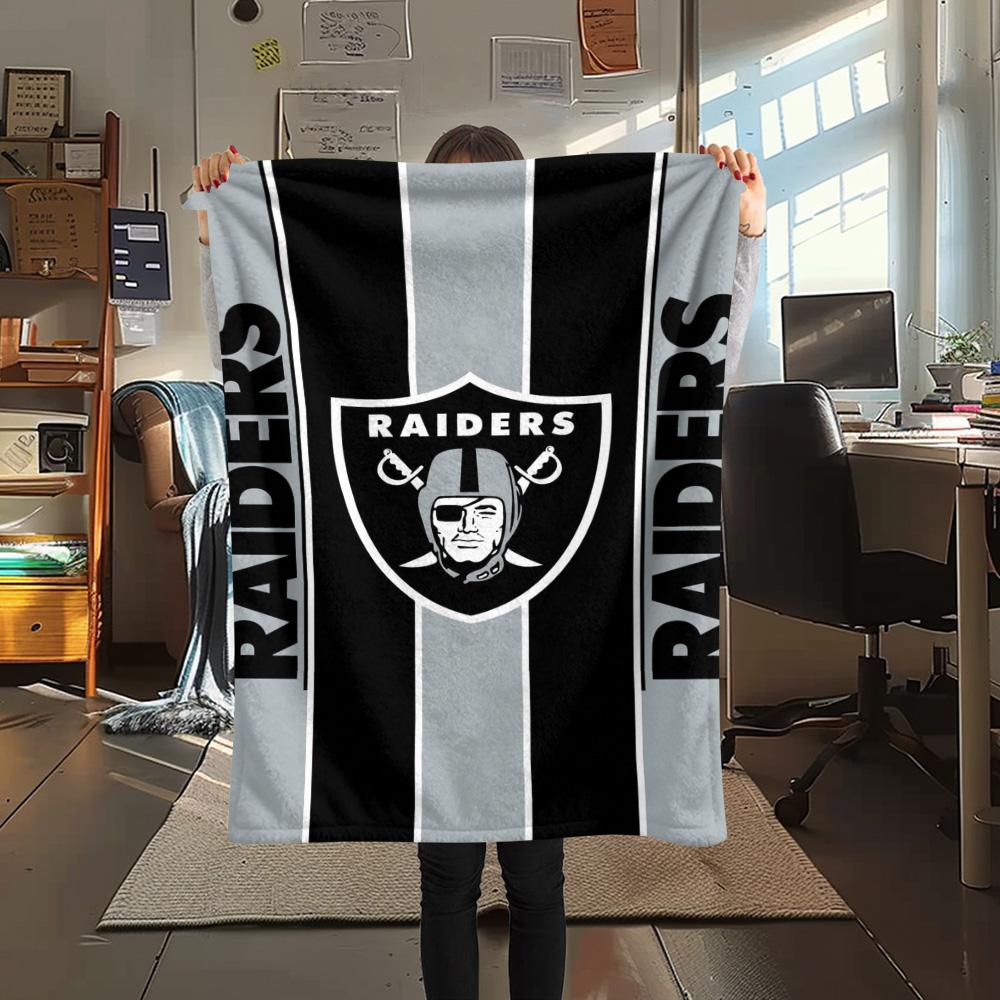 Las Vegas Raiders Print Flannel Blanket High Quality Warm Comfortable Cover for All Seasons Perfect for Gifts Home Decor