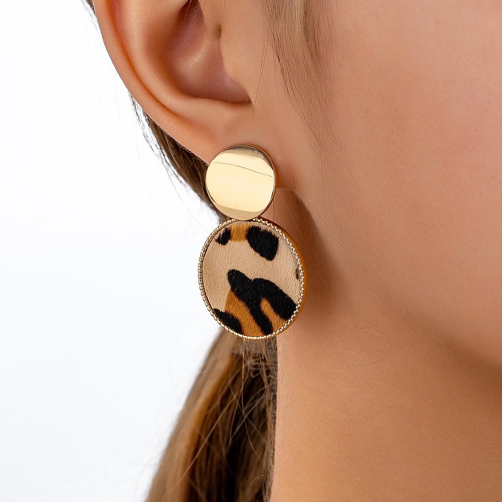 A Pair of Women's Earrings, Leopard Print Geometric Discs, Fashionable Autumn and Winter Earrings, Suitable for Daily Wear