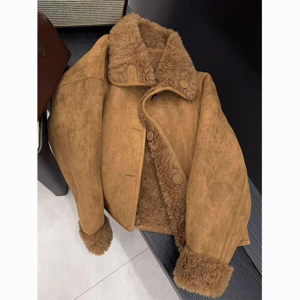 Retro Coffee Lamb Wool Jacket with Fur Lining - Warm, Stylish Top for Petite Sizes