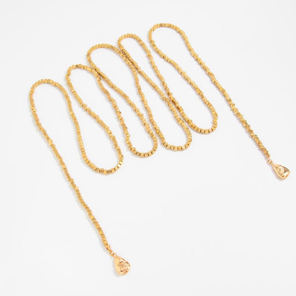 Elegant European-American Light Luxury Pearl Beaded Long Necklace with Tassel and Metal Accents