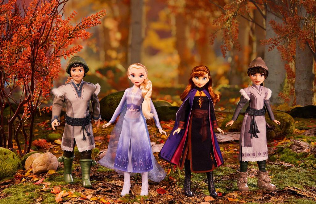 Disney Frozen 2 Forest Expedition Fashion Doll Playset with and Honey Melen Limited Edition Anna, Elsa, Ryder, -