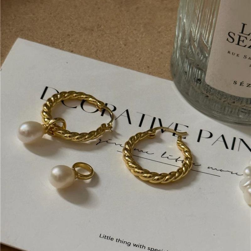 Retro Twist Pattern Pearl Earrings Light Luxury Design Autumn Winter Match Women's Senior Sense Everyday Ear Jewelry