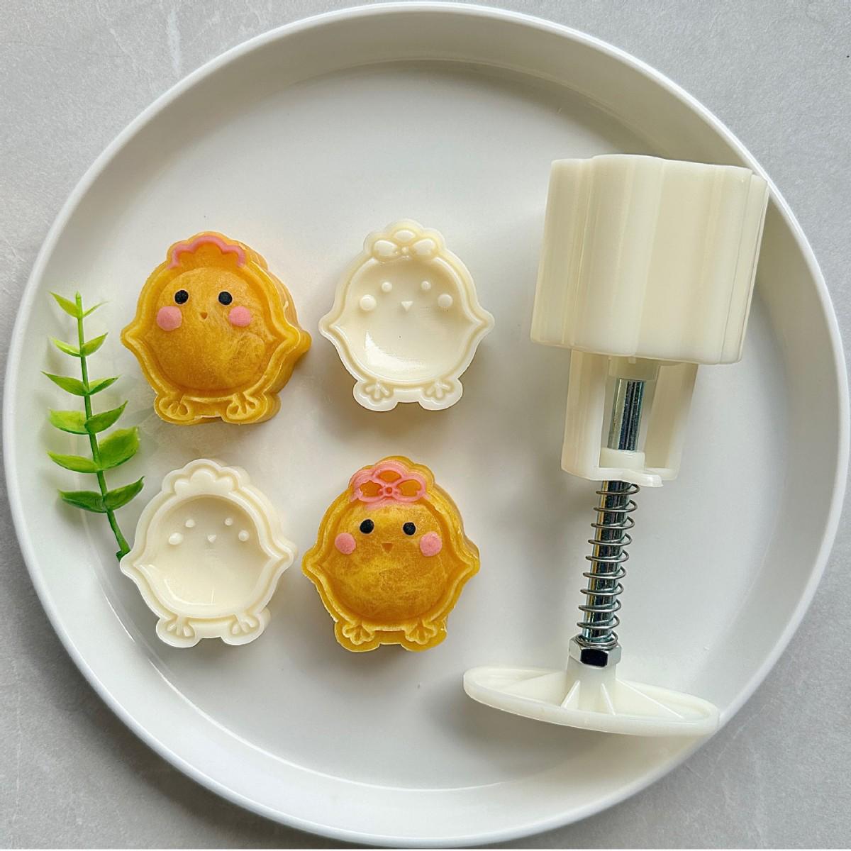 3D Cute Chick Gourd Corn Mung Bean Mooncake Mold Set (50-65g) - 2 Pieces, 2021 Edition