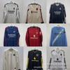 Football – Tenues de football