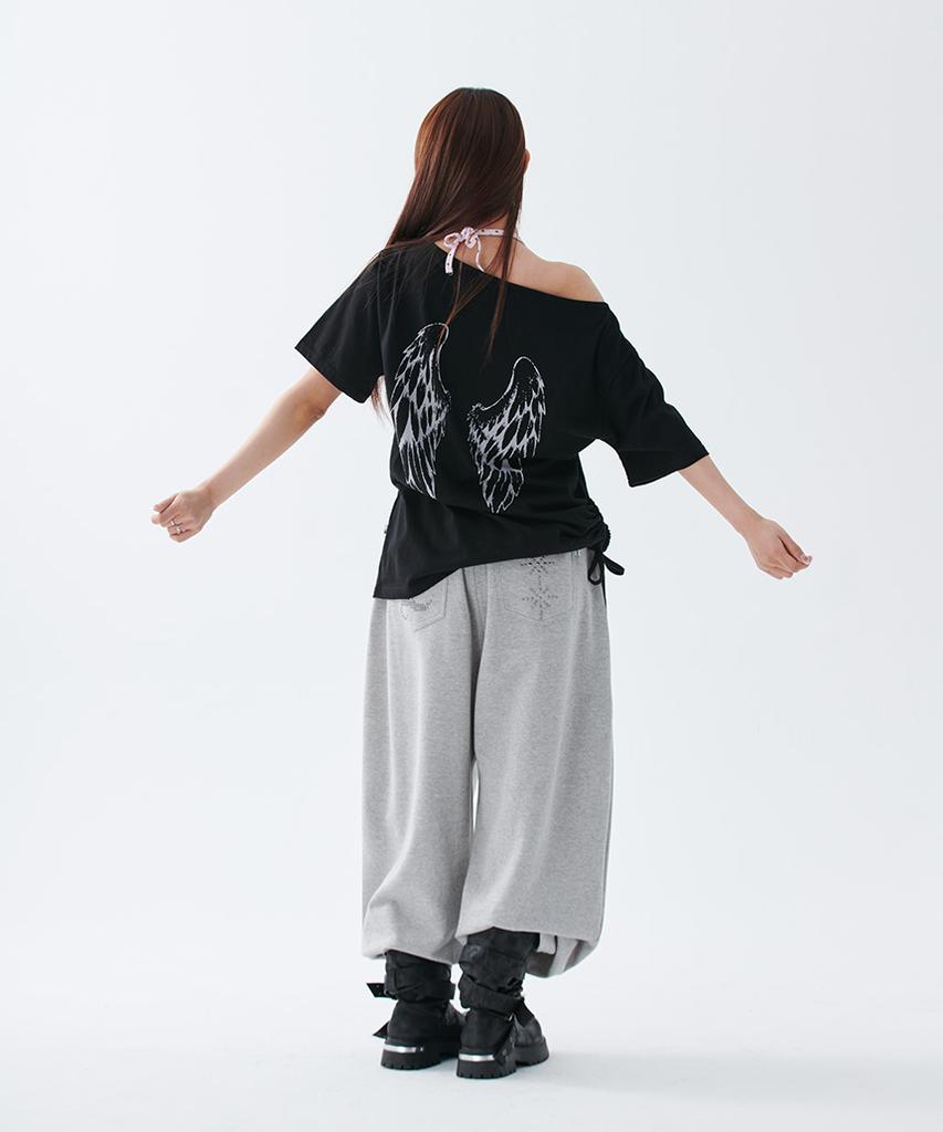 ESCAPEFROM [Escf X Hot Today] Cross Angel Print Side Shirring Detail Loose Fit One-Shoulder Short Sleeve T-Shirt Black