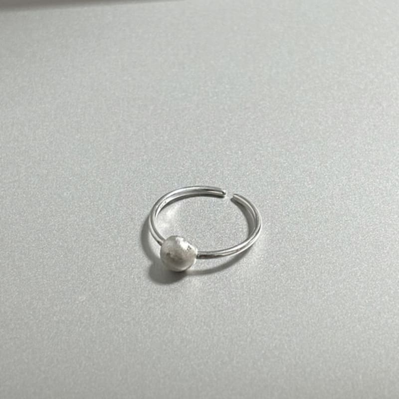 APIOH MATT BALL SILVER RING