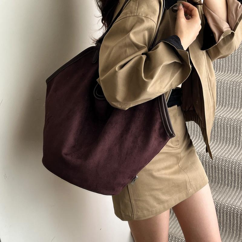 Autumn and Winter Retro Large-capacity Bag Women's 2025 New Fashion Commuter Shoulder Bag High-end Portable Tote Bag