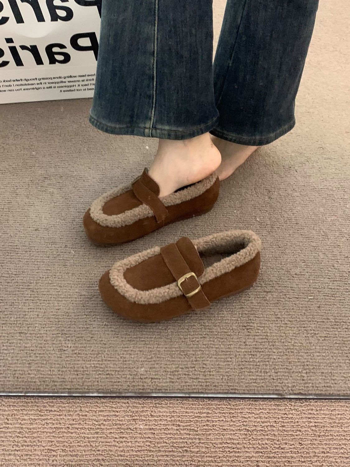 

Ретро бархатные огромные удобные и красивые женские новые туфли Мао Мао осень-зима 2025 с мягкой подошвой и теплыми хлопковыми сапогами для снега 40 коричневый