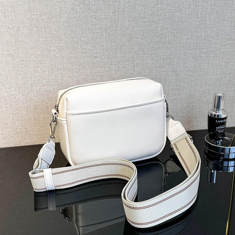 

Простая модная и универсальная женская сумка, женская сумка через плечо, маленькая квадратная сумка, сумка на плечо, дизайн класса люкс, минималистский стиль