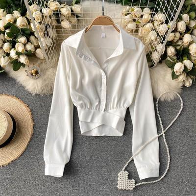 Printemps Design Français Sens Élégant Chemise Femme Esthétique Ceinture Élastique Taille Mince Chemisier Court Femme Nouvelle Mode Solide Rétro Chemise Joker