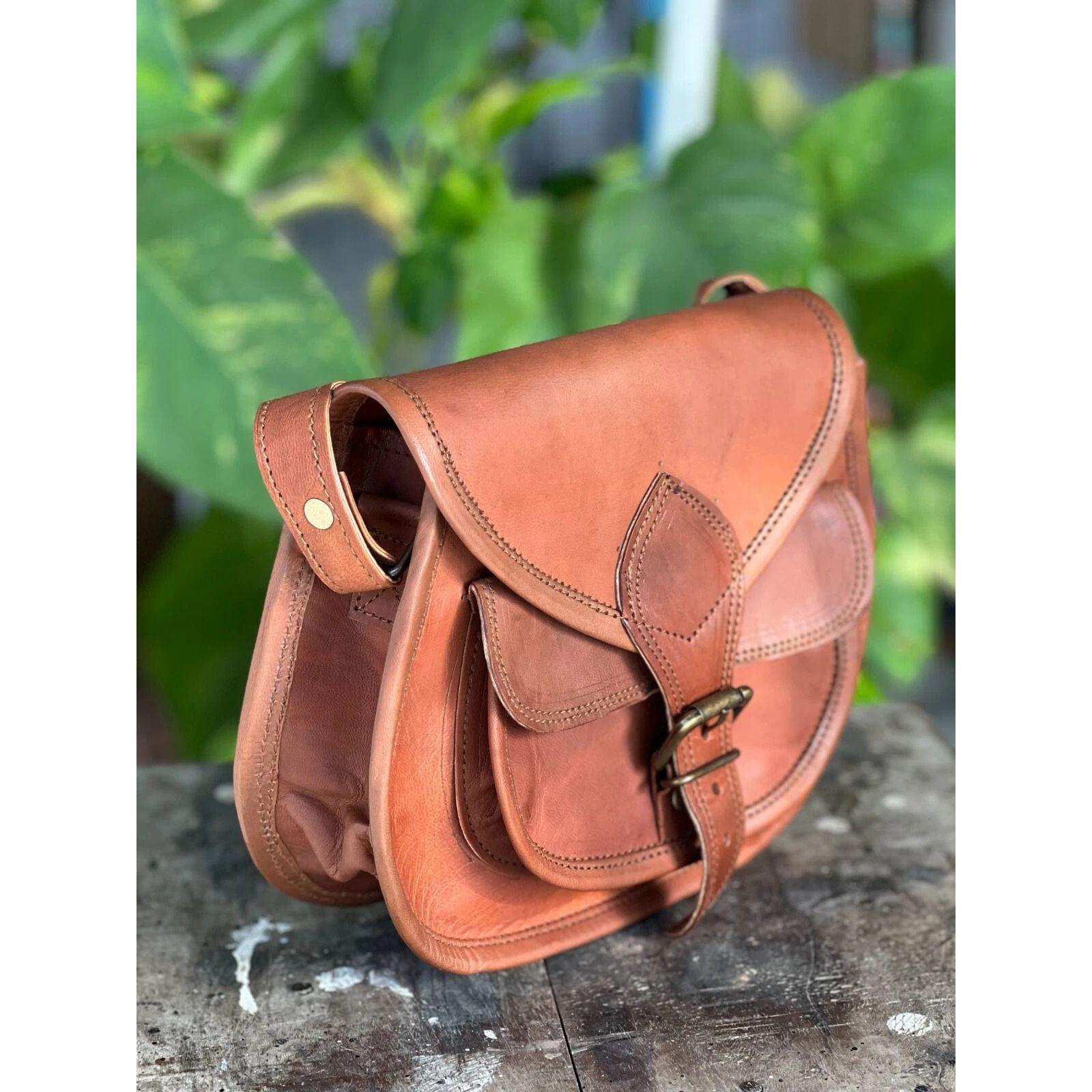 

Покупатель Премиальная Кожа Кроссбоди Новые Сумки-Мессенджеры Коричневая Сумка 11 x 9 x 3 in коричневый