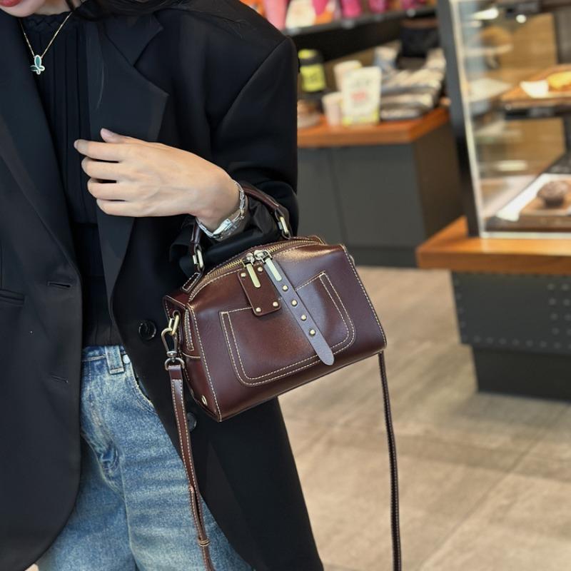 Leather women's bag light luxury niche high-end sense retro atmospheric handbag new fashion versatile shoulder bag