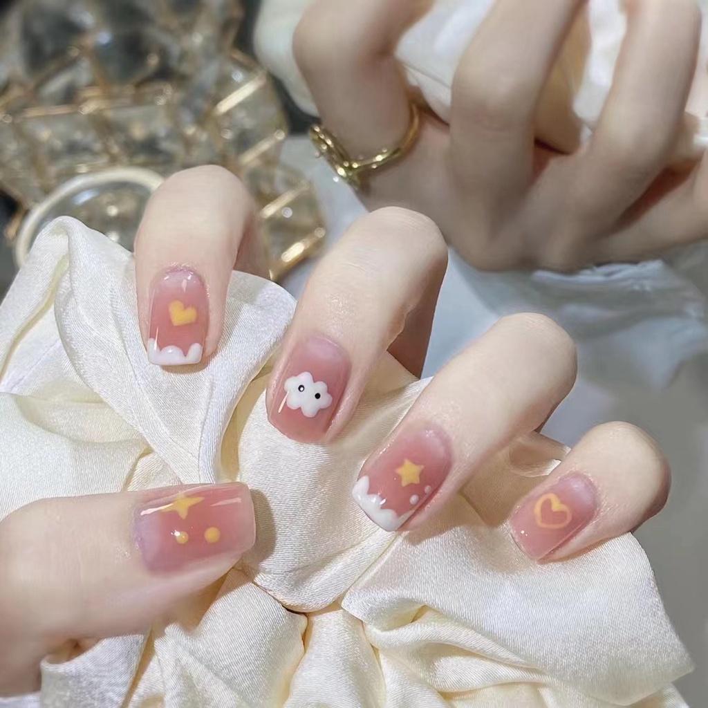 

B697 Cotton Clouds Cute And Sweet Style Short Wearable Nails For Everyday Simple And Look Minimalist