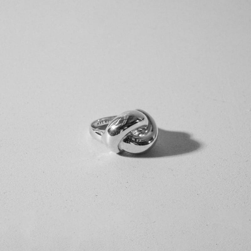 HYERIKIM JEWELLERY The Lovers Knot Ring (silver)