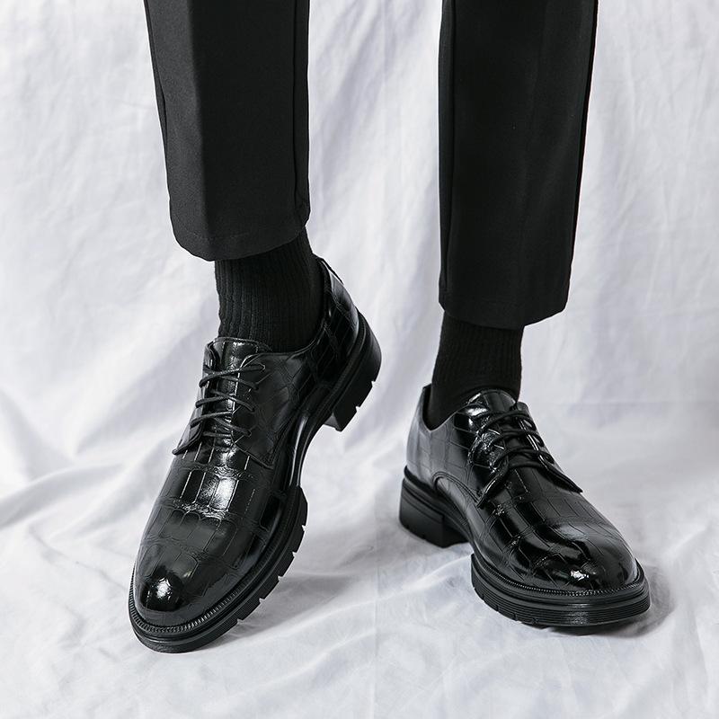 New Casual Leather Shoes for Men's Comfortable and Breathable Tassels One-foot-slide Loafers Men's Series