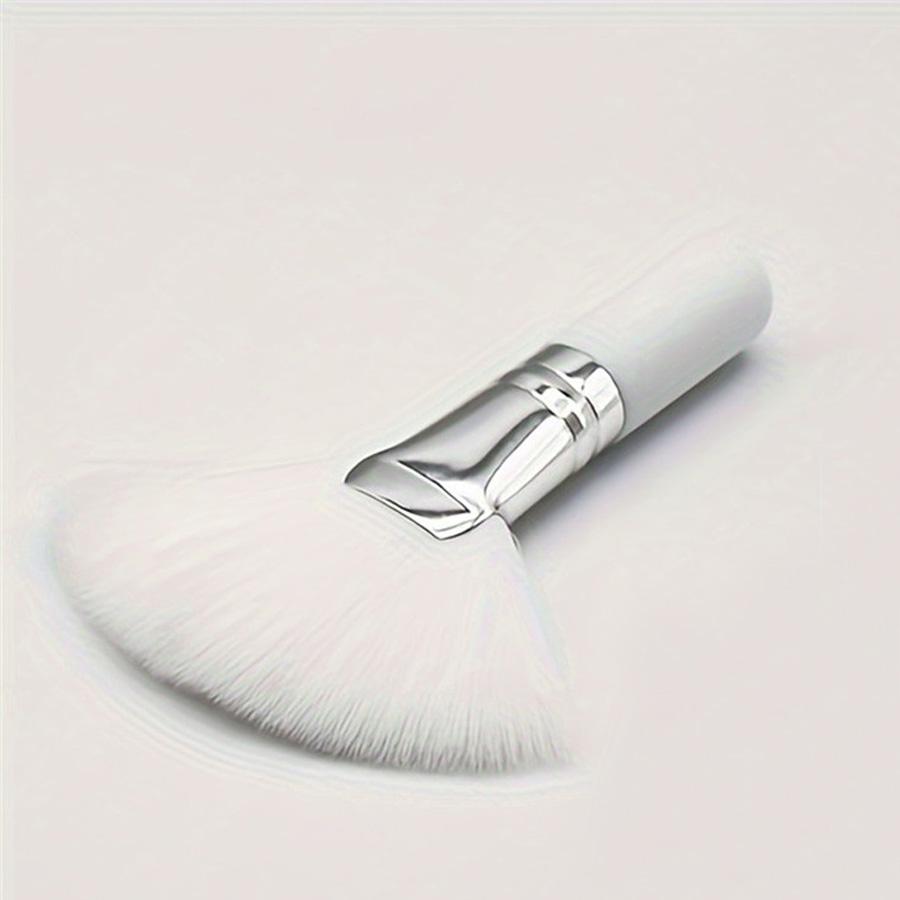 

1pc Fanned Makeup Brush, Salon Quality, Soft Mini Facial Foam Brush Applicator, Portable, White белый
