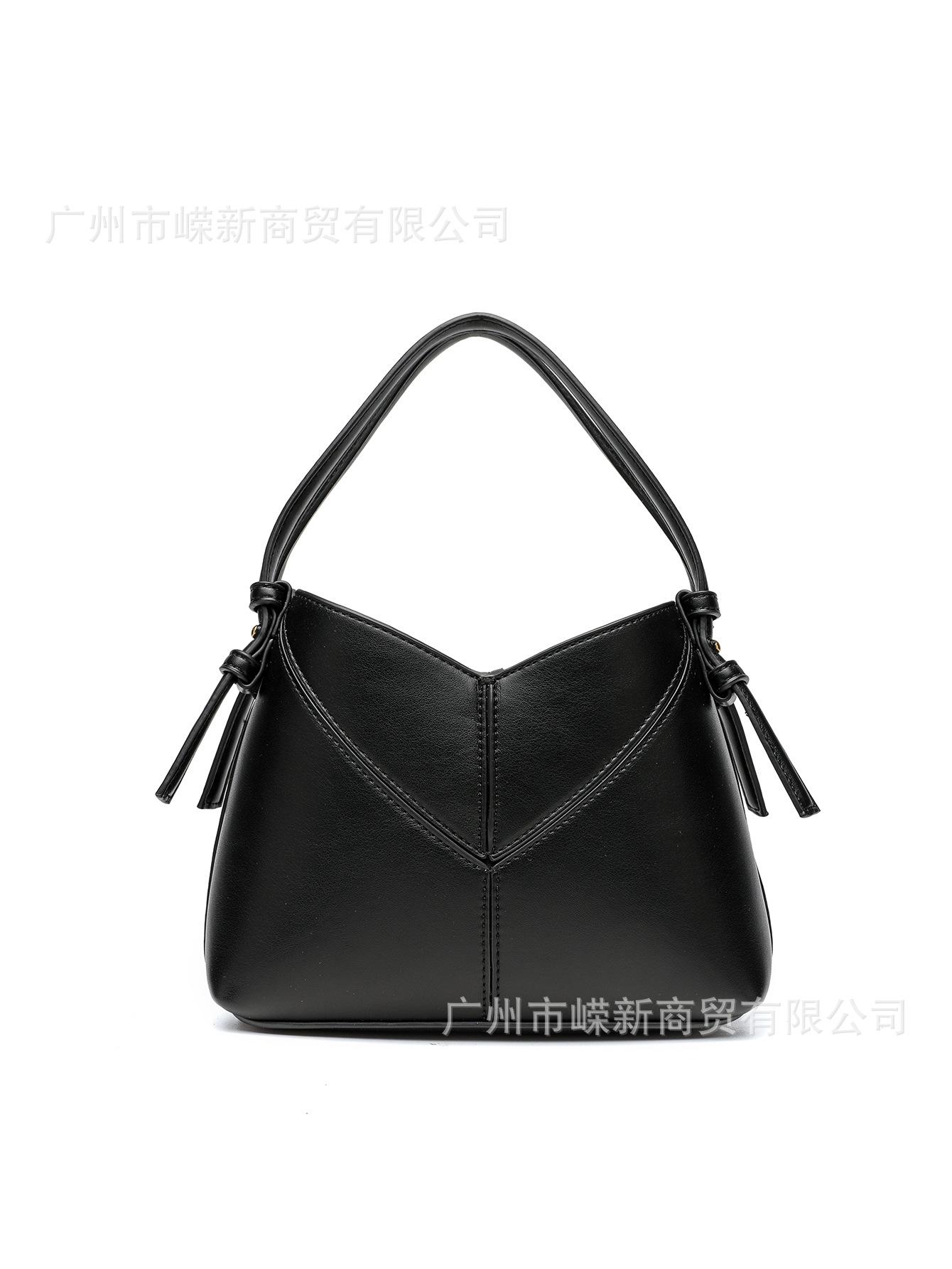 

Advanced and Stylish Small Bag for Women in Autumn, Fashionable and Versatile Crossbody Bag, Niche Handbag Trend чорний