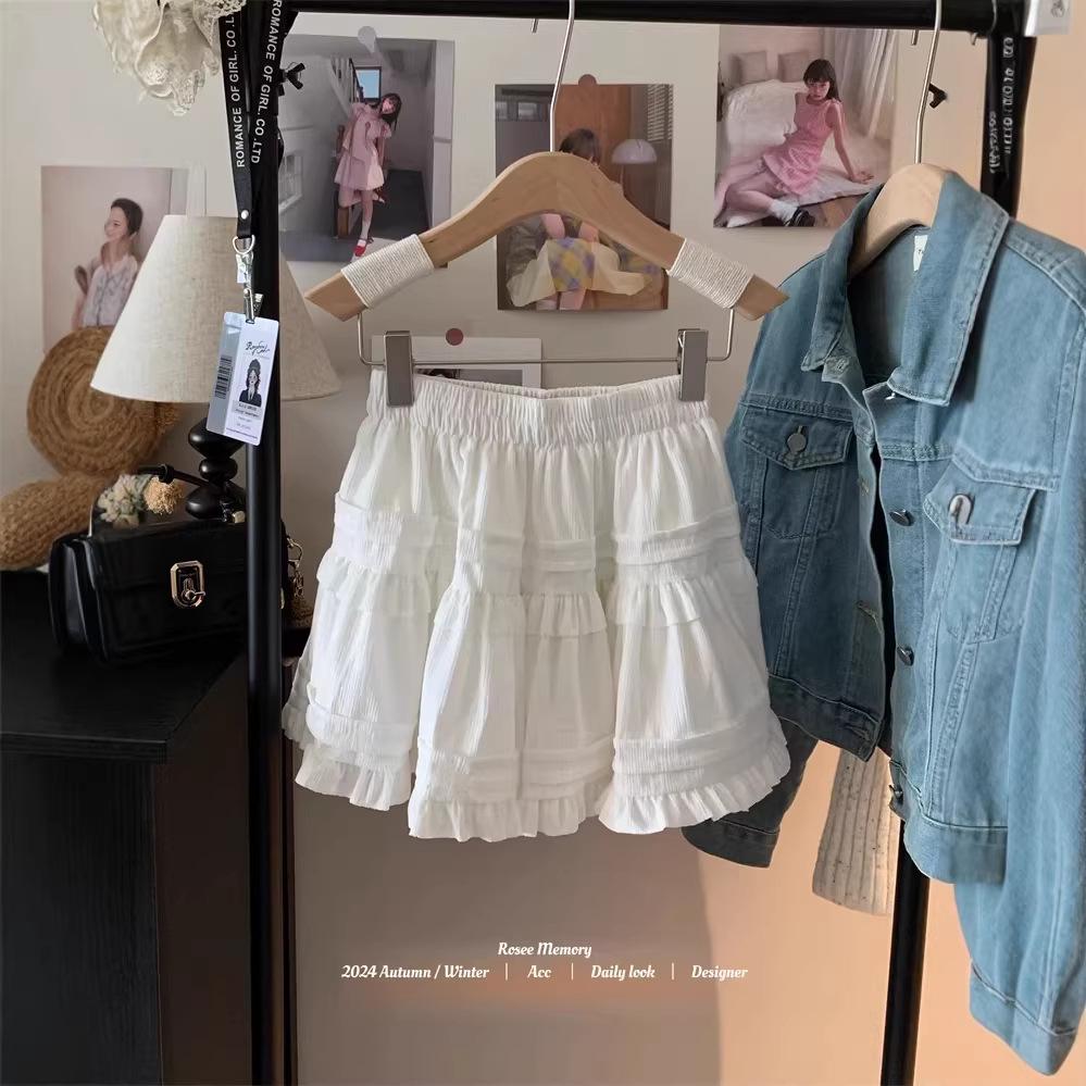 Women's French Ballet Style White A-line Fluffy Half Skirt with Elastic Waist for Autumn/Winter