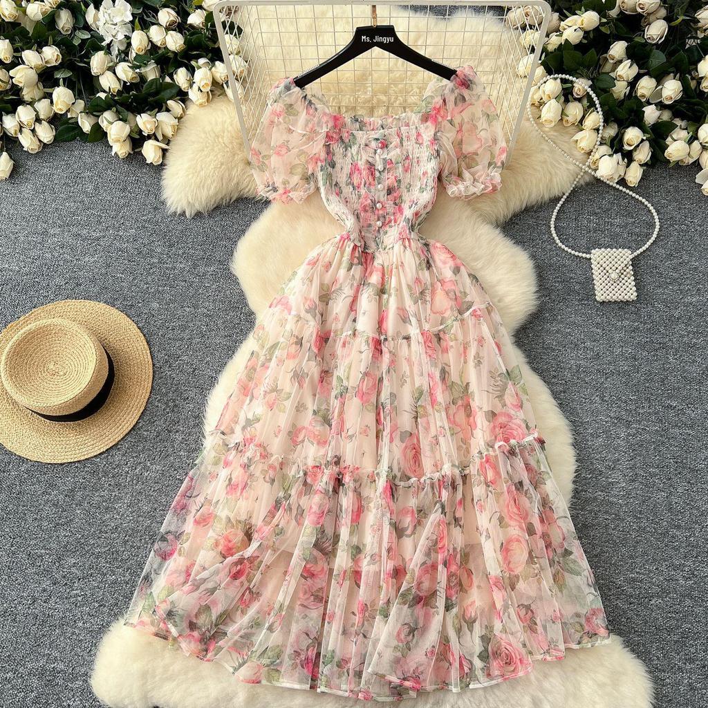 Abito Retrò Francese Floreale in Chiffon con Vita Cinciurata, Manica a Sbuffo Monospalla e Gonna in Rete