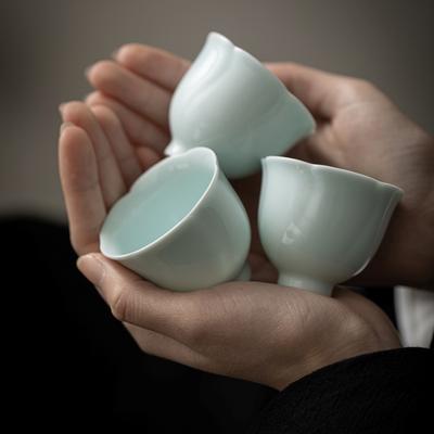 Xícara de flor cerâmica cor sólida xícara de chá xícara de chá xícara única pneu fino doméstico celadon porcelana branca chá xícara de chá literati