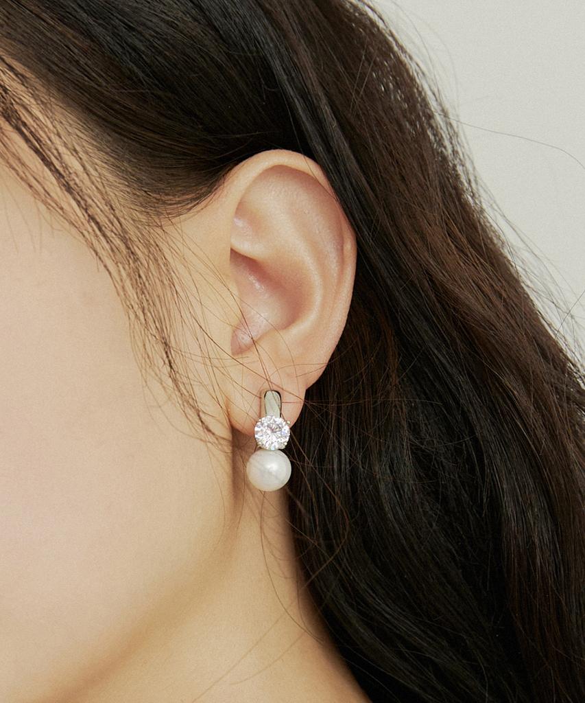 Adaul Cubic Stone Pearl Earring - Silver