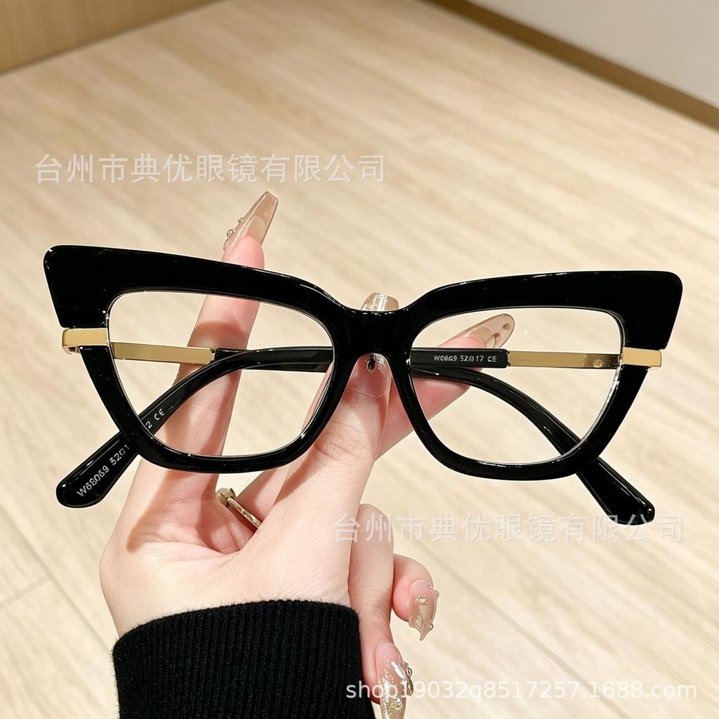 New European and American large frame cat eye flat mirror gold jewelry temple light luxury personality fashion contrasting color design versatile g