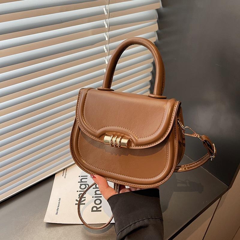 Women's Bag 2025 New Trendy High-end Fashion Retro Versatile Niche Design Messenger Bag Portable Saddle Bag