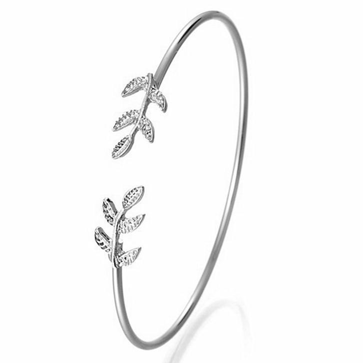 

New Simplicity Leaf Peach Heart Cuff Bracelets for Women Punk Personality Open Bangle Cuff Bracelet Feminin Tiny Hand Jewelry