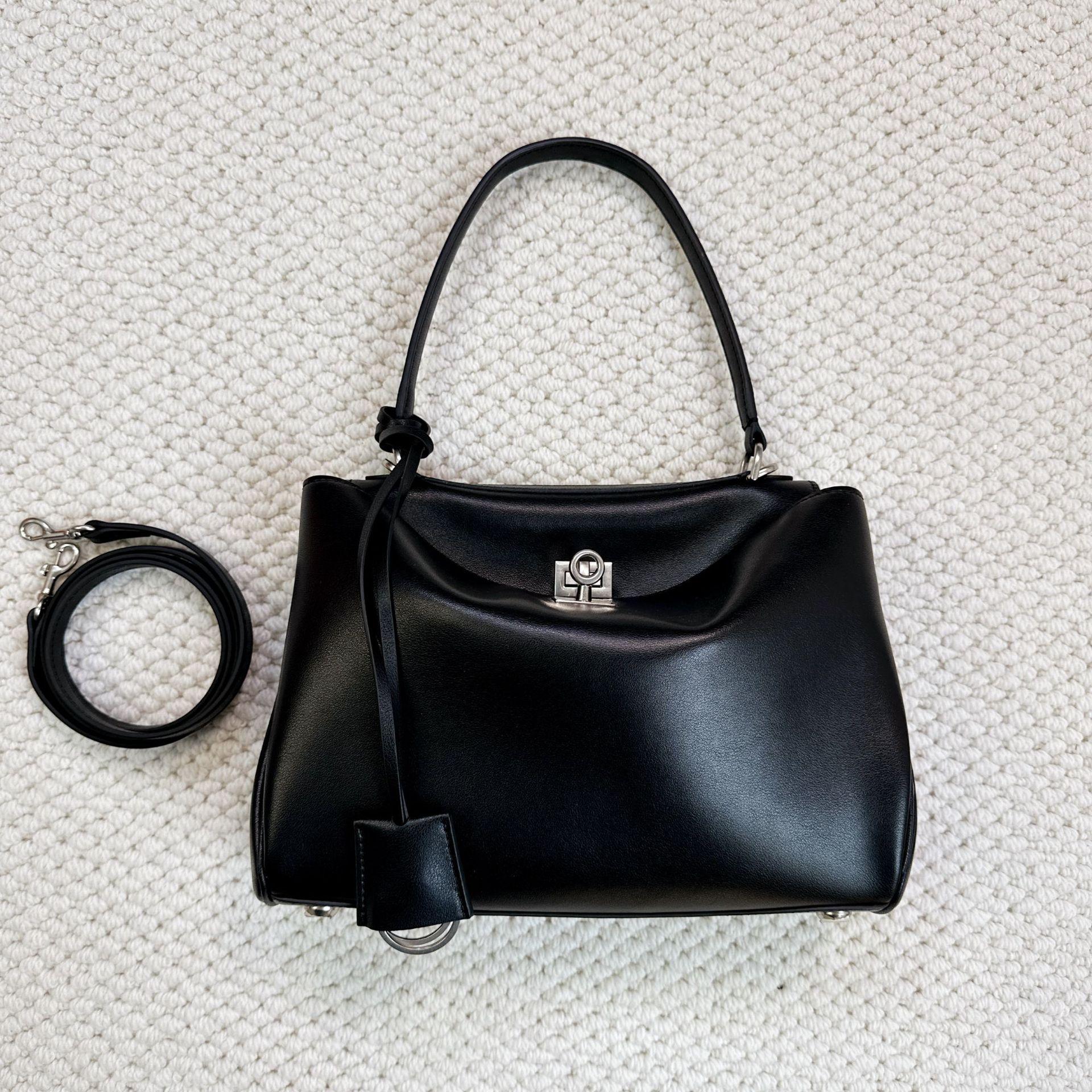 

2025 Новий Стиль Справжня Шкіра Родео Сумка Велика Місткість Пряжка Повсякденна Сумка-Месенджер На Одне Плече Жіноча 29x10x20cm срібний/чорний