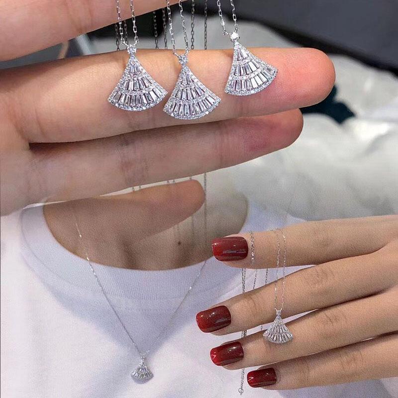 Luxury skirt fan necklace, ladder square diamond small skirt light luxury dinner elegant fashion jewelry