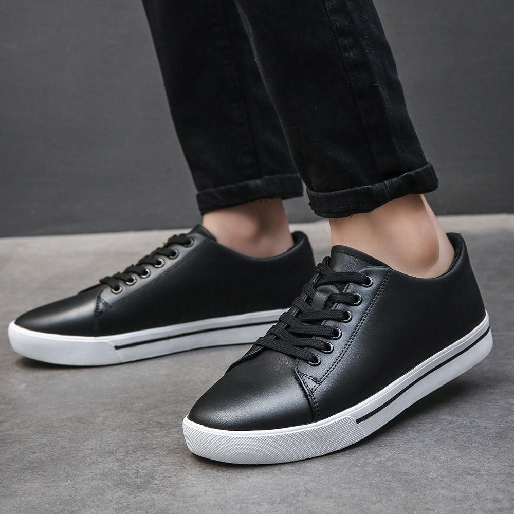 Men Casual PU Leather Flat Designer Shoes High Quality Comfy Vulcanized Shoes Lightweight Outdoor Hiking And Running Sports Shoe