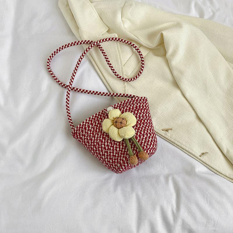 This Year's Popular Fashion Small Bag Women's 2025 New Summer Woven Bucket Bag Simple Foreign Style Messenger Bag Casual