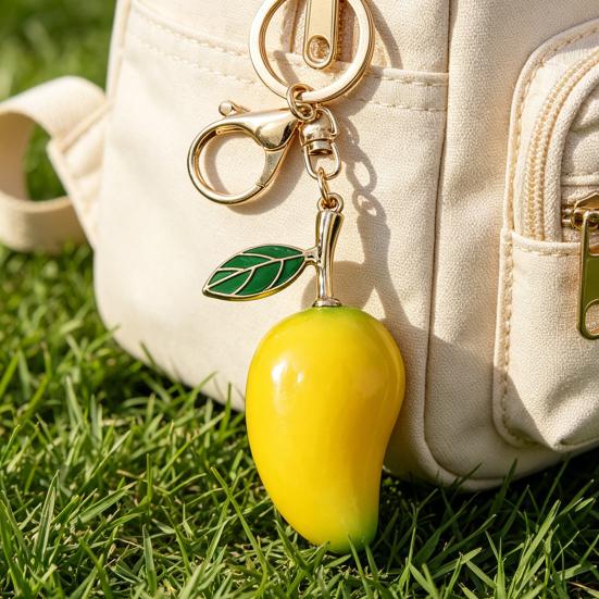 Schlüsselanhänger Anhänger Zinklegierung Mango Form Schlüsselkette mit Karabinerverschluss Einfach aufzuhängen Schlüsselhalter Rucksack Auto Zubehör