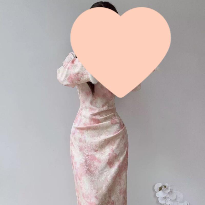 

Plus Velvet Pink Qipao Dress with Large Sleeves: Slimming Waist-Cinching Winter Style for Engagement and Marriage L